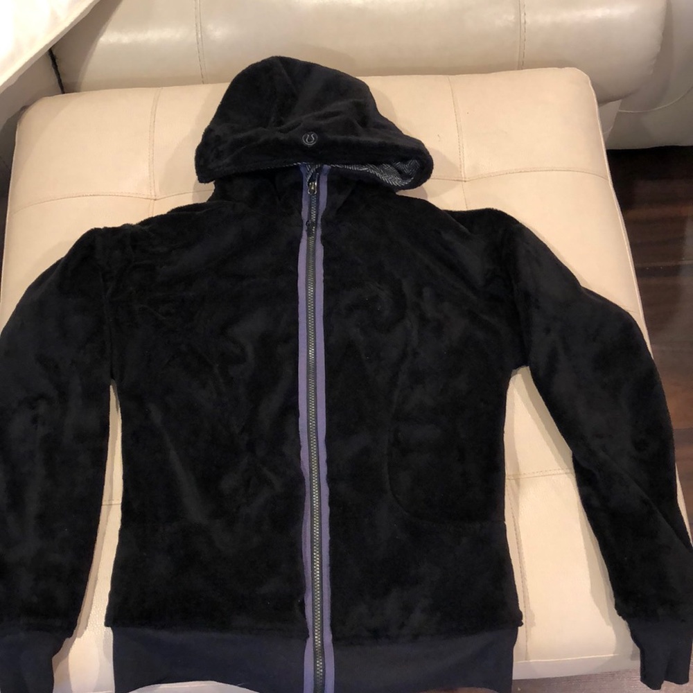Lululemon reversible Sherpa jacket